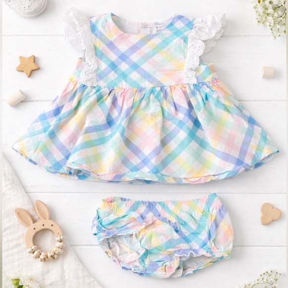 crown & ivy Other - Crown & ivy baby pastel outfit